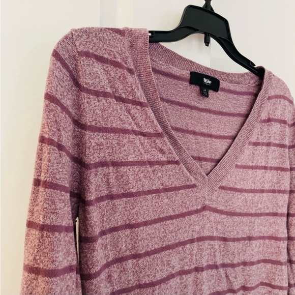 Mossimo V-Neck Striped Sweater Purple Size L - Picture 2 of 10